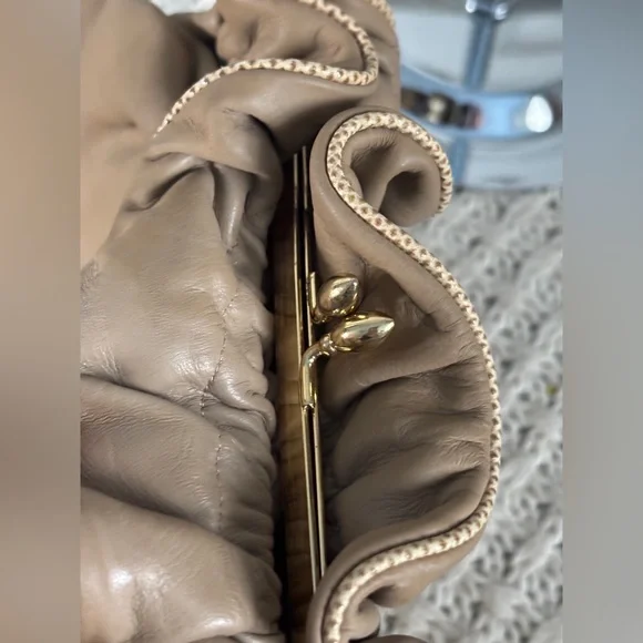 Vintage 1980’s Carlo Fiori Leather Bag - Picture 11 of 17